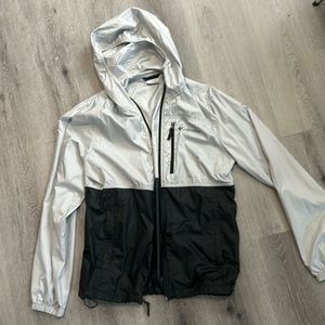 Women’s Columbia Windbreaker